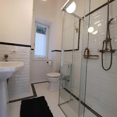 In Setting, Cleaning Included