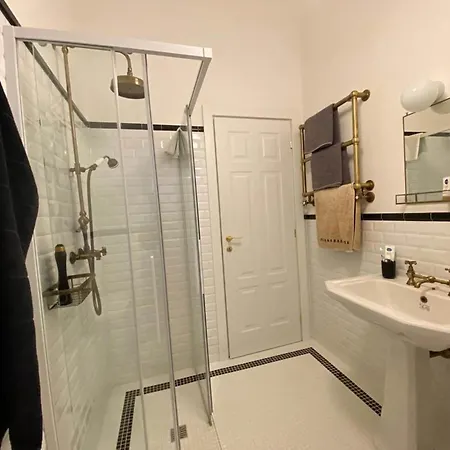 In Setting, Cleaning Included Apartament Vignone